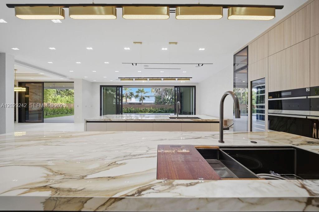 LAS OLAS BY THE SEA EXT - Residential