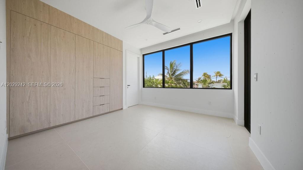 LAS OLAS BY THE SEA EXT - Residential