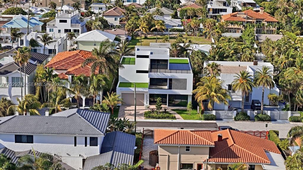 LAS OLAS BY THE SEA EXT - Residential