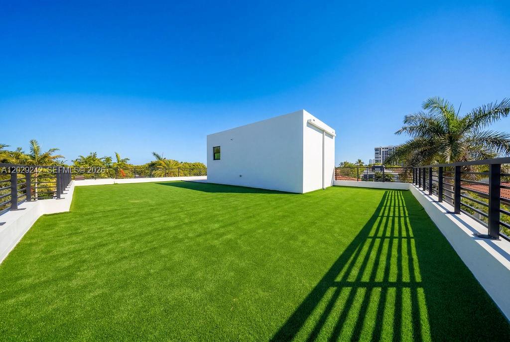 LAS OLAS BY THE SEA EXT - Residential