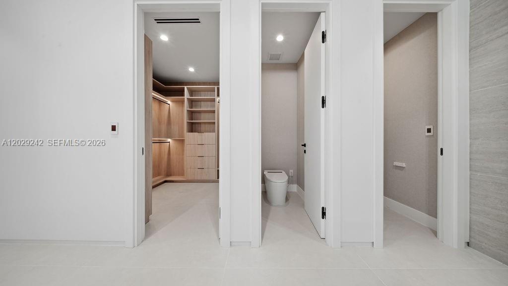 LAS OLAS BY THE SEA EXT - Residential