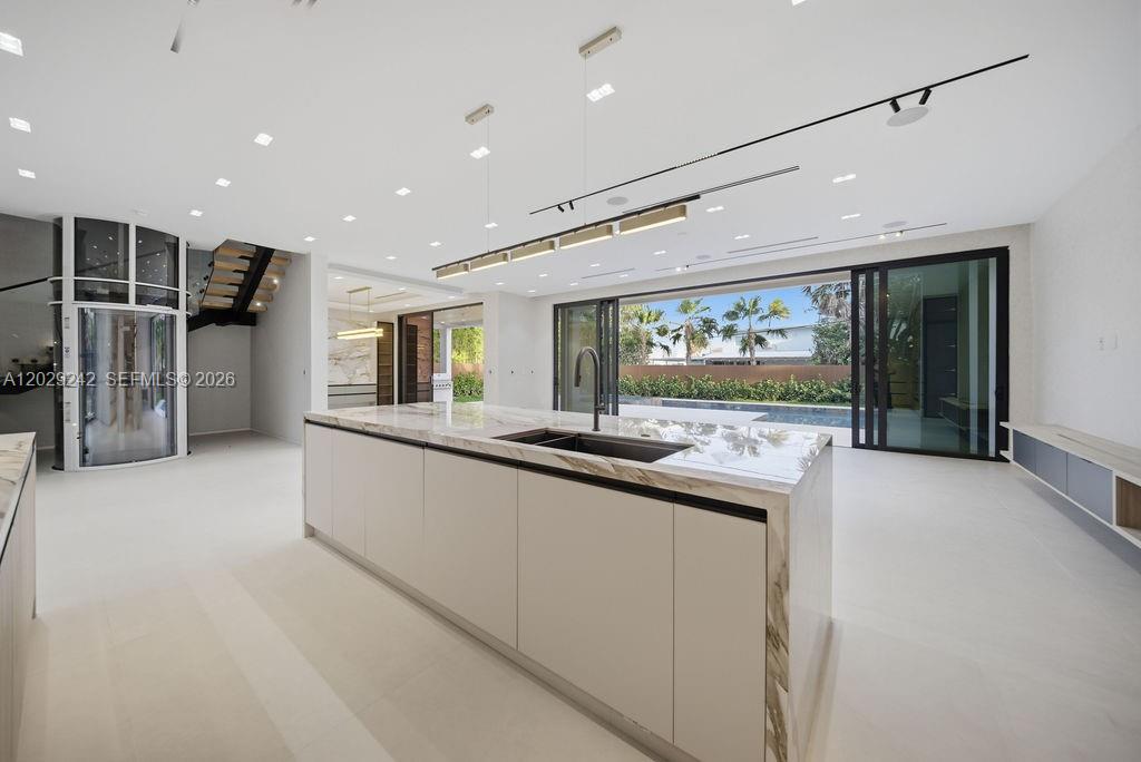LAS OLAS BY THE SEA EXT - Residential