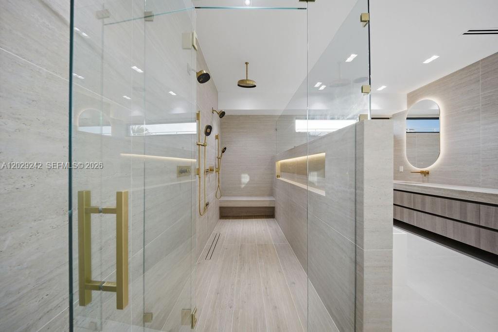 LAS OLAS BY THE SEA EXT - Residential