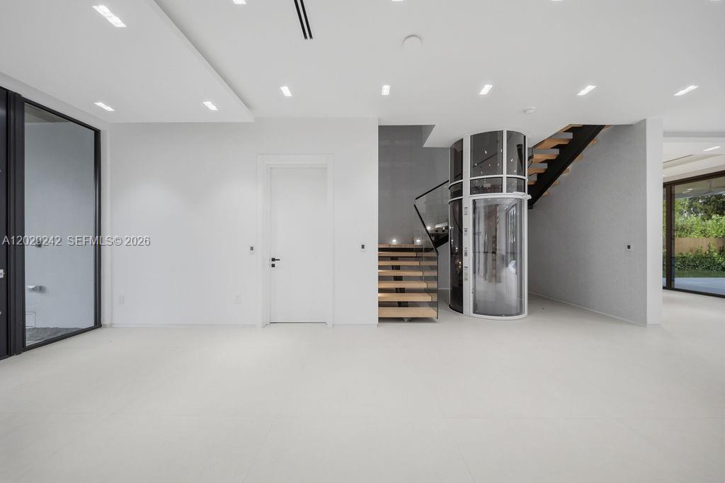 LAS OLAS BY THE SEA EXT - Residential