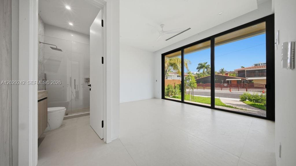 LAS OLAS BY THE SEA EXT - Residential