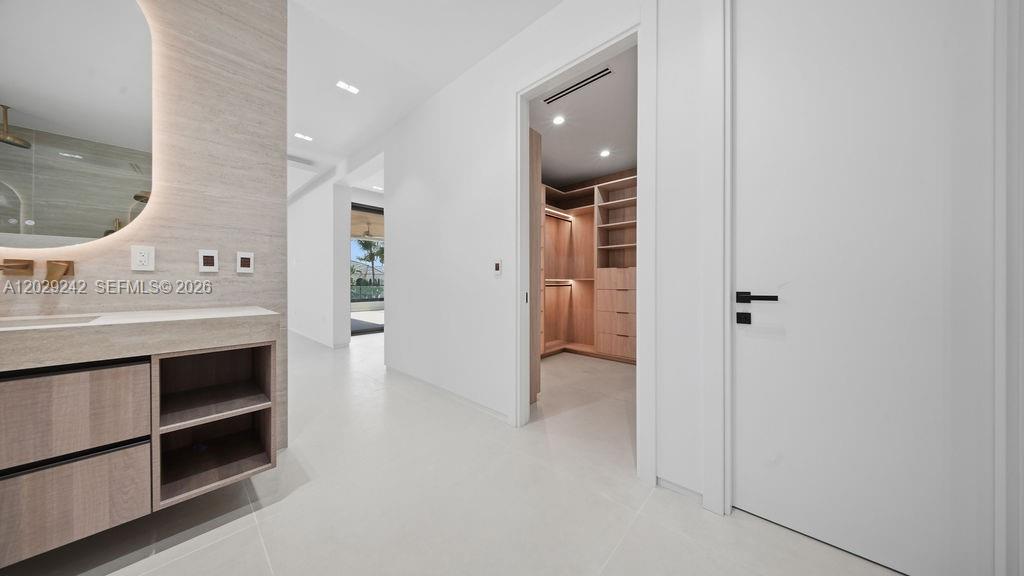 LAS OLAS BY THE SEA EXT - Residential