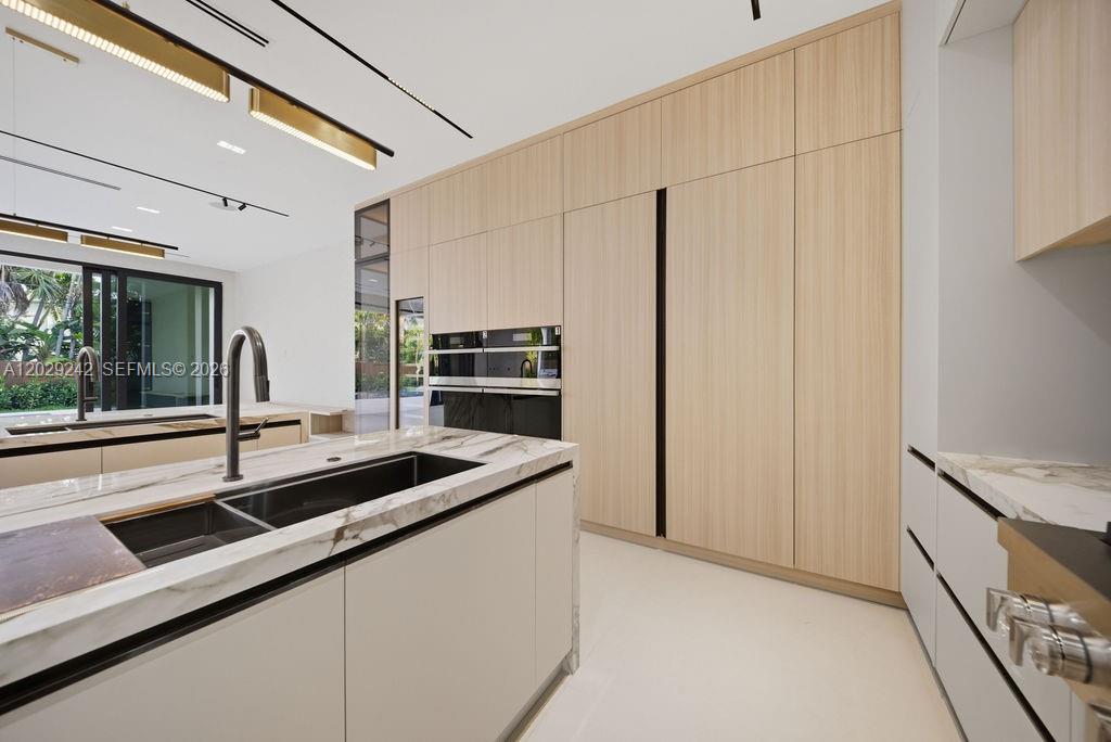 LAS OLAS BY THE SEA EXT - Residential