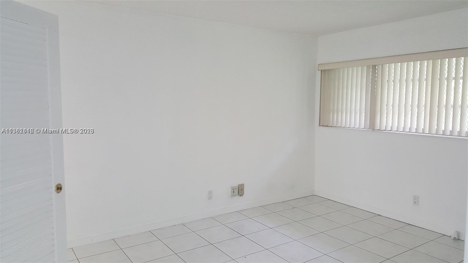 FOUNTAINVIEW CONDO NO 5 - Residential Lease