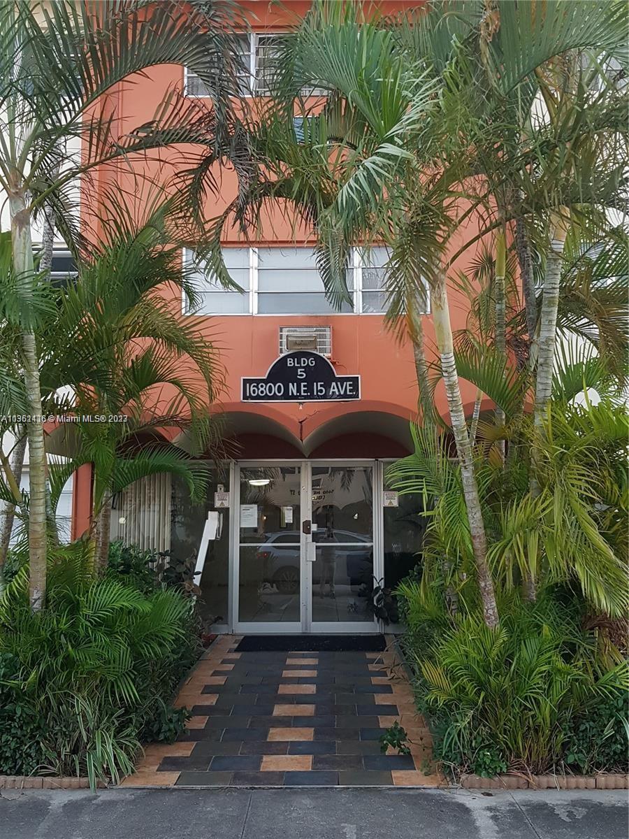 FOUNTAINVIEW CONDO NO 5 - Residential Lease