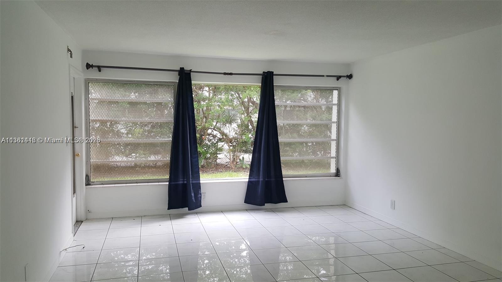 FOUNTAINVIEW CONDO NO 5 - Residential Lease