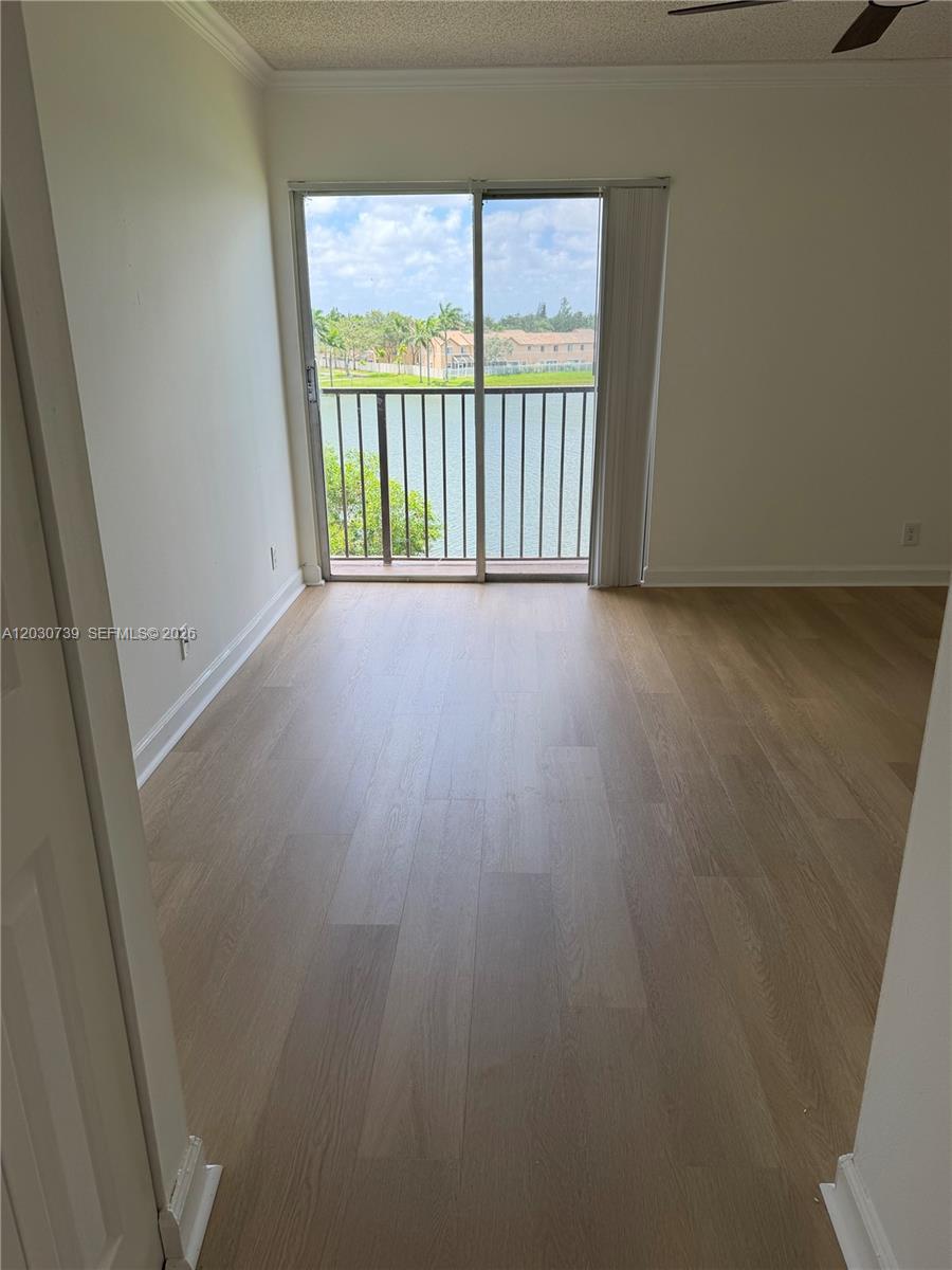 LAKESHORE AT UNIVERSITY P - Residential