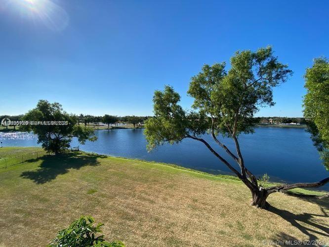 LAKESHORE AT UNIVERSITY P - Residential