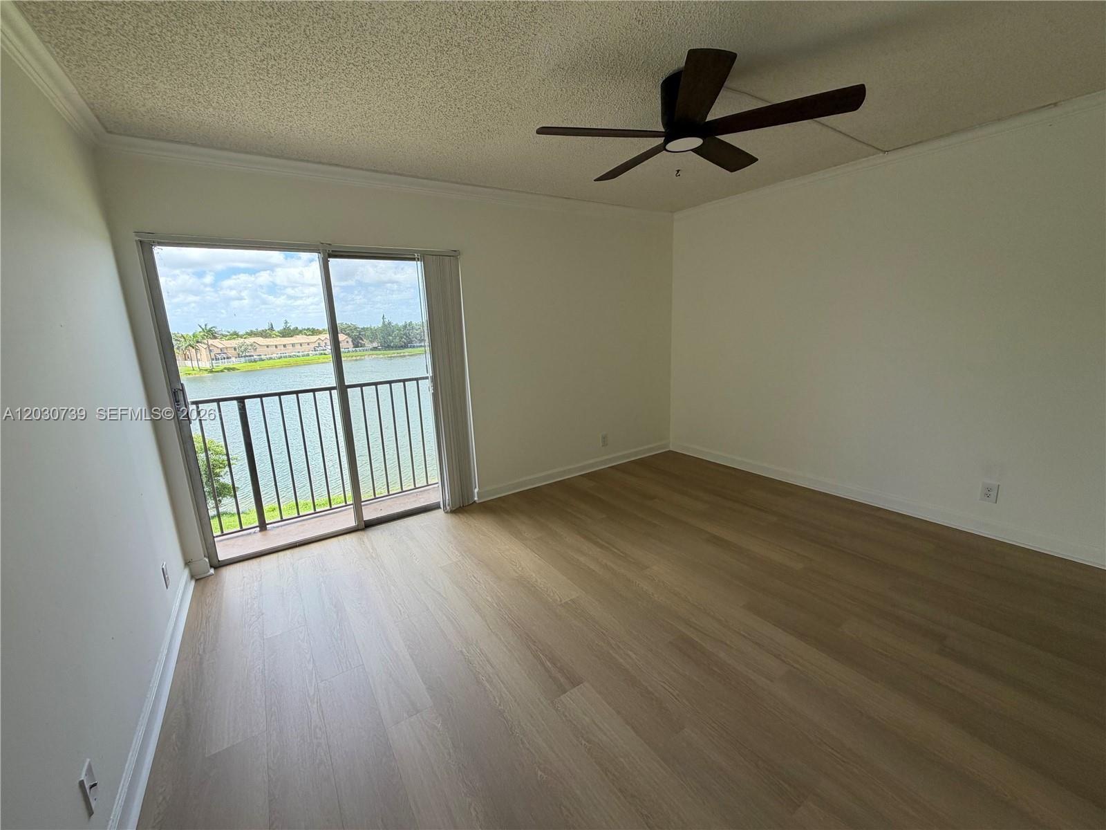 LAKESHORE AT UNIVERSITY P - Residential