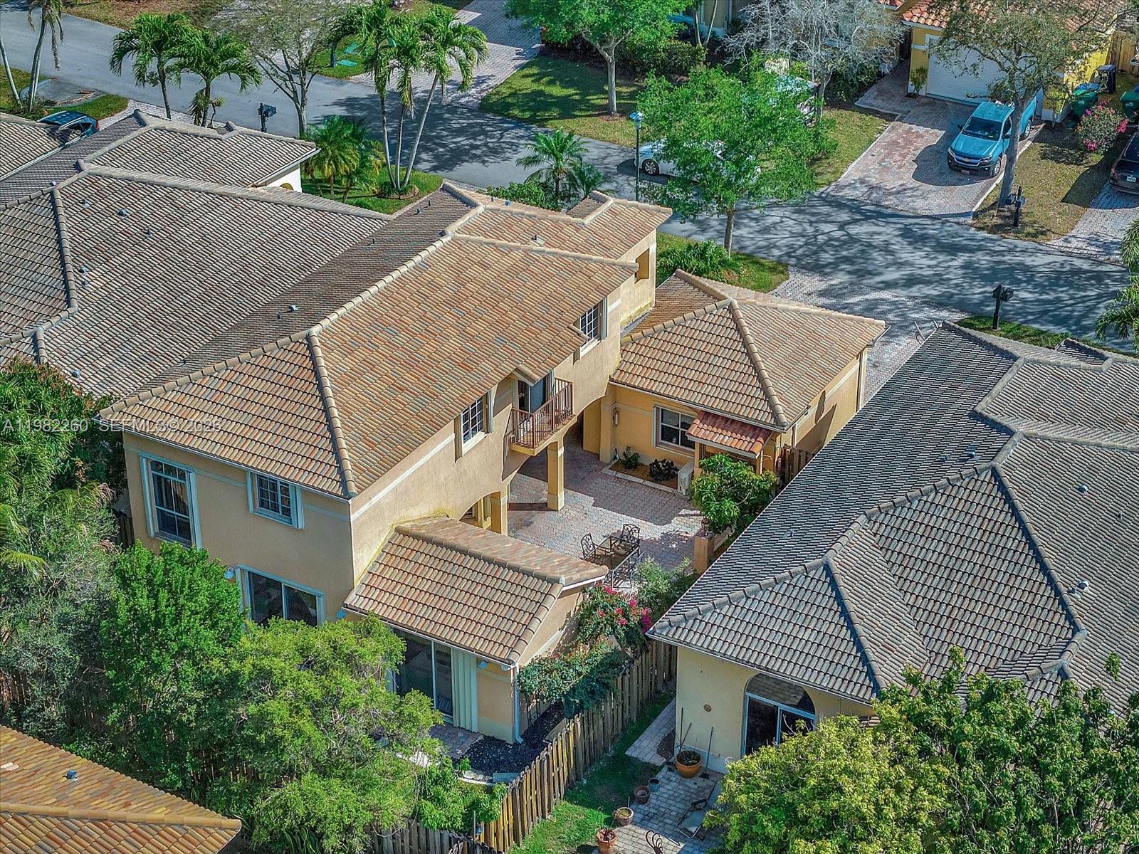 KARENERO FALLS - Residential