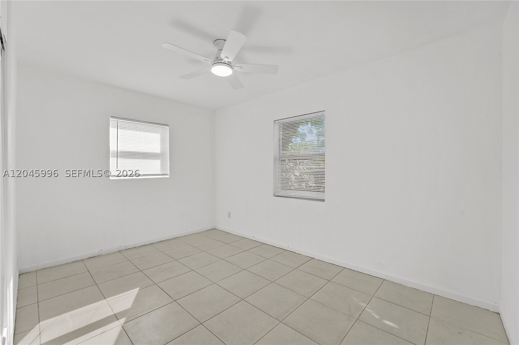 LAUDERDALE MANORS ADD - Residential