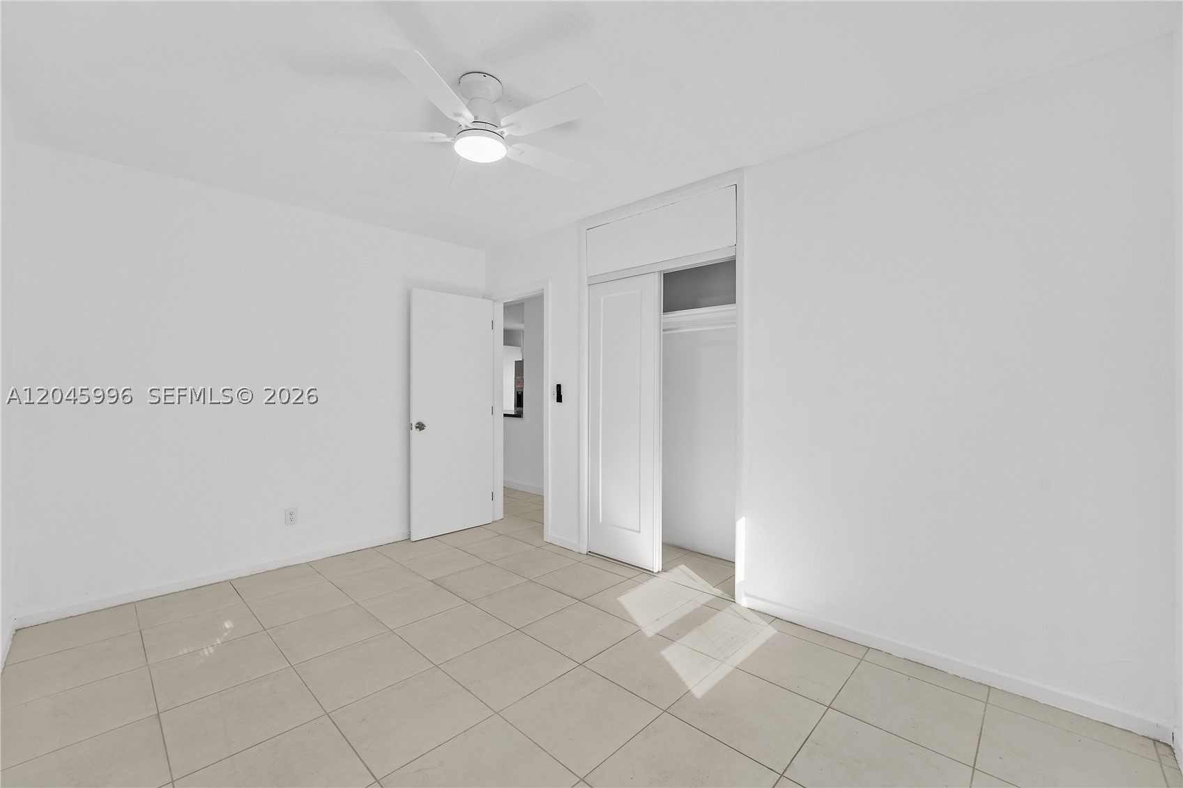 LAUDERDALE MANORS ADD - Residential