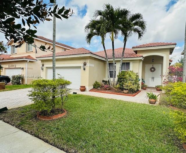 This spacious 3Bed/2Bath/2Car garage residence in a Gated Community offers a blend of comfort, style and a convenient location. Inviting floor plan, private backyard and access to a community pool and playground. Updated kitchen with SS appliances and updated 2nd bathroom. Entertain in the Family Room or enjoy a quite dinner in the dining room or kitchen counter. Garage features space for 2 cars and ample storage, along with a wide driveway. Close to good schools, shopping centers and major highways. Don't miss the opportunity to own at the much-desired Melrose Landing within the Monarch Lakes Community!