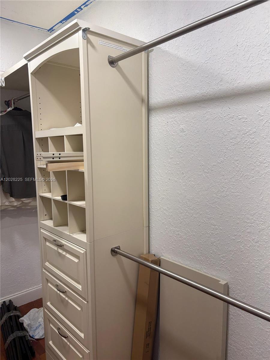 EDGEWATER CONDO - Residential Lease