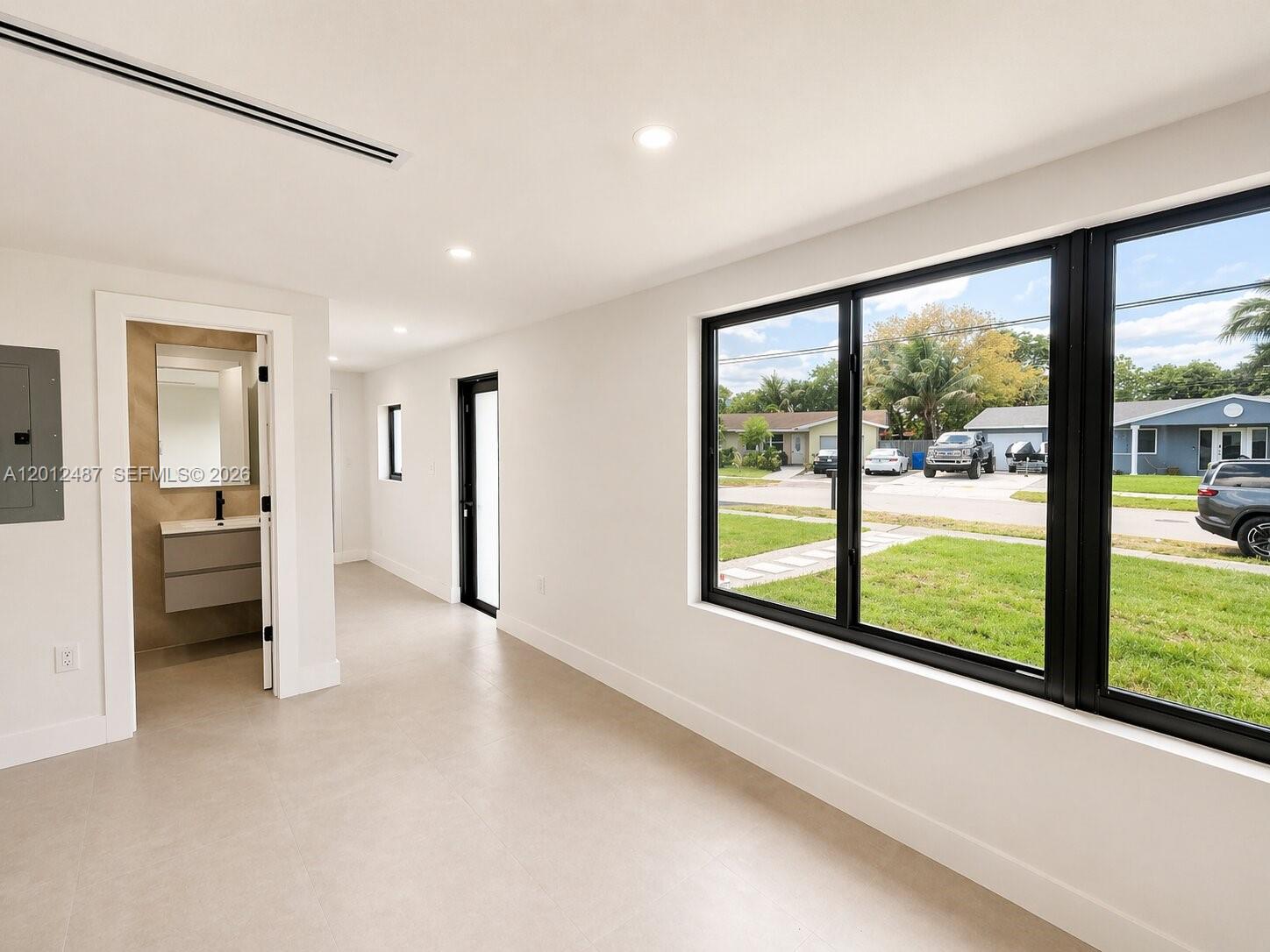 HILLMONT MIDDLE RIVER VIS - Residential