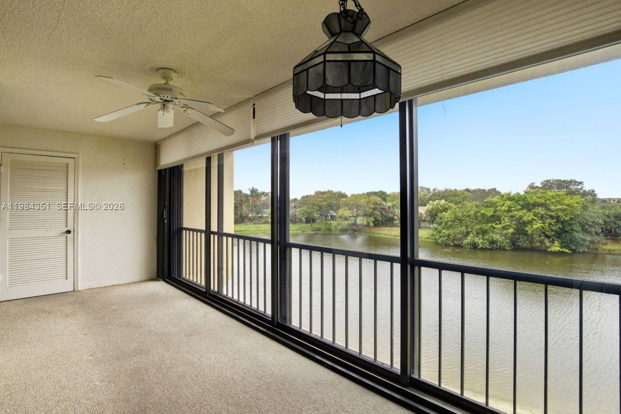 WOODLAND LAKES - Residential