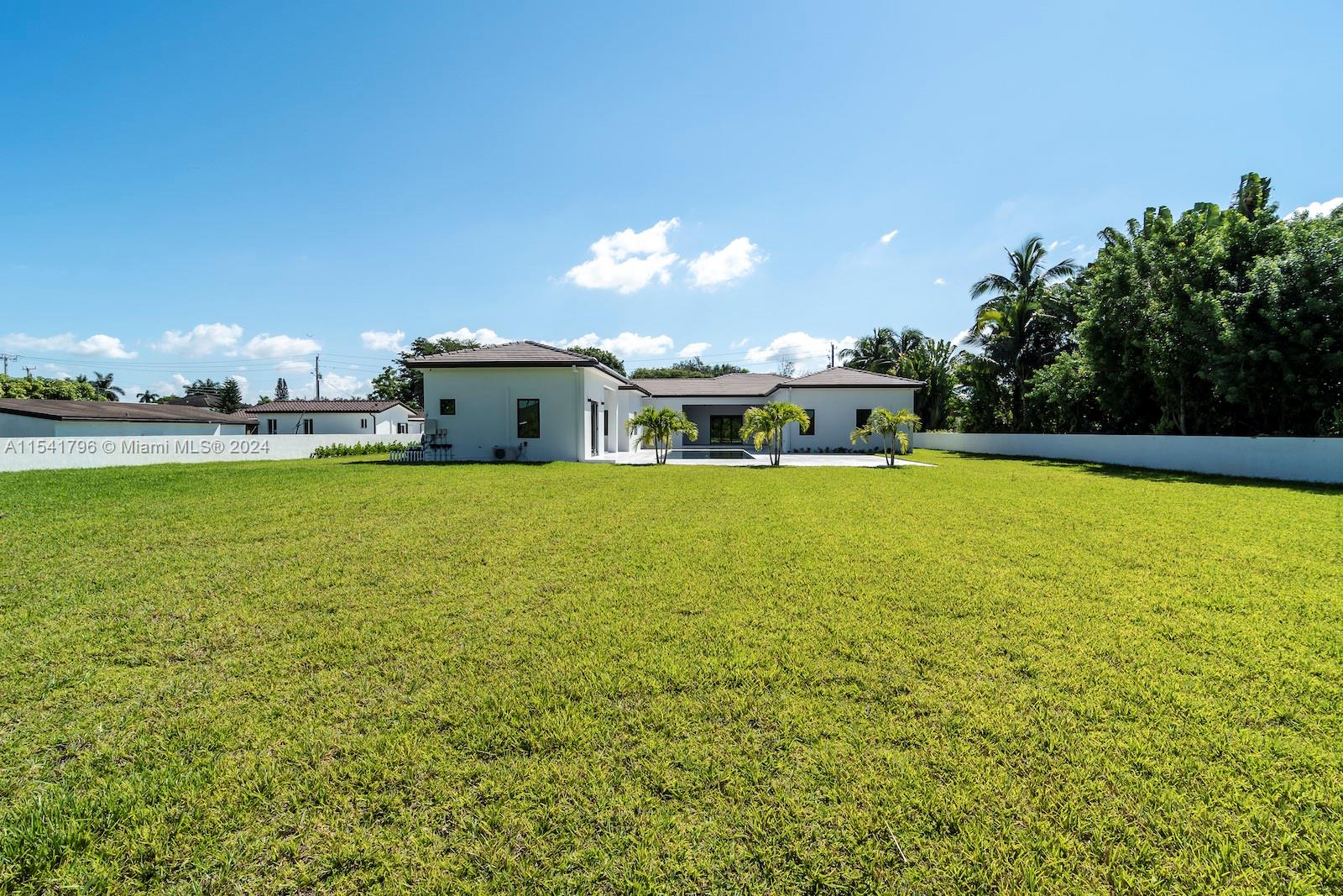 SWEETWATER ESTS SUB - Residential