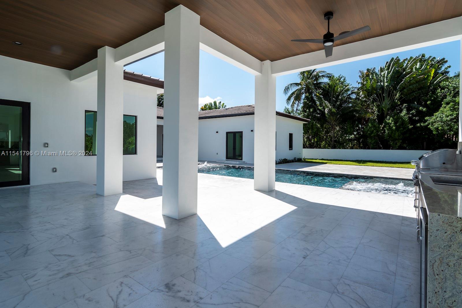 SWEETWATER ESTS SUB - Residential
