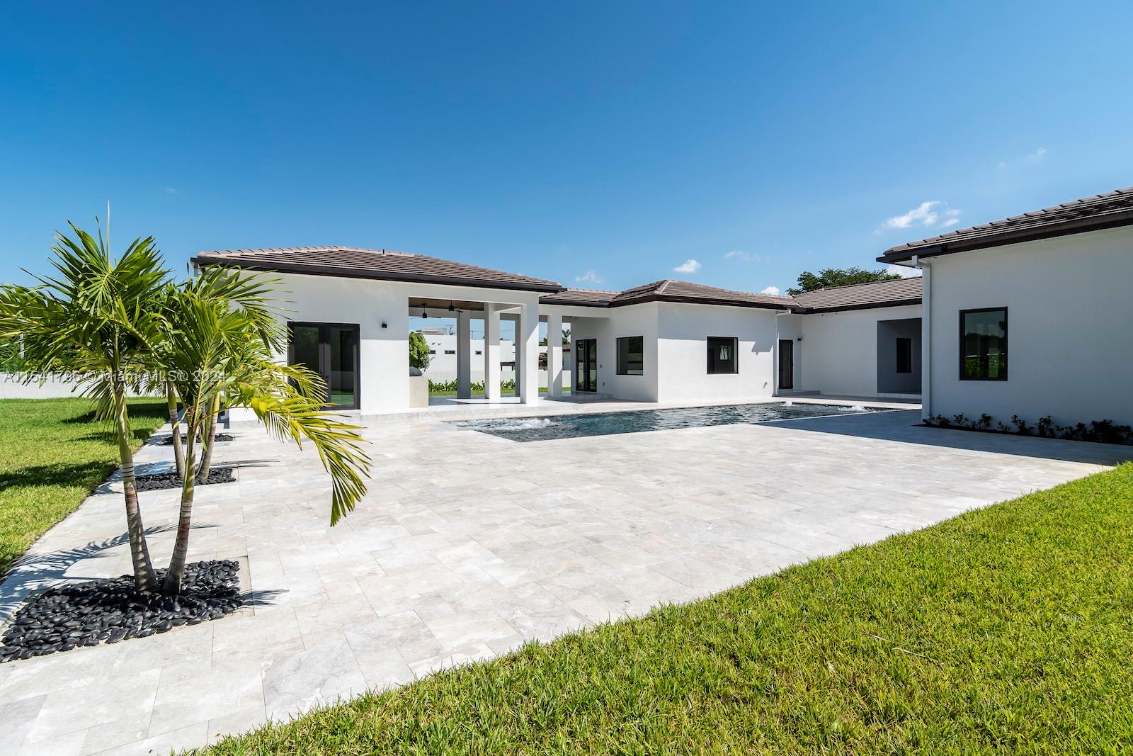 SWEETWATER ESTS SUB - Residential