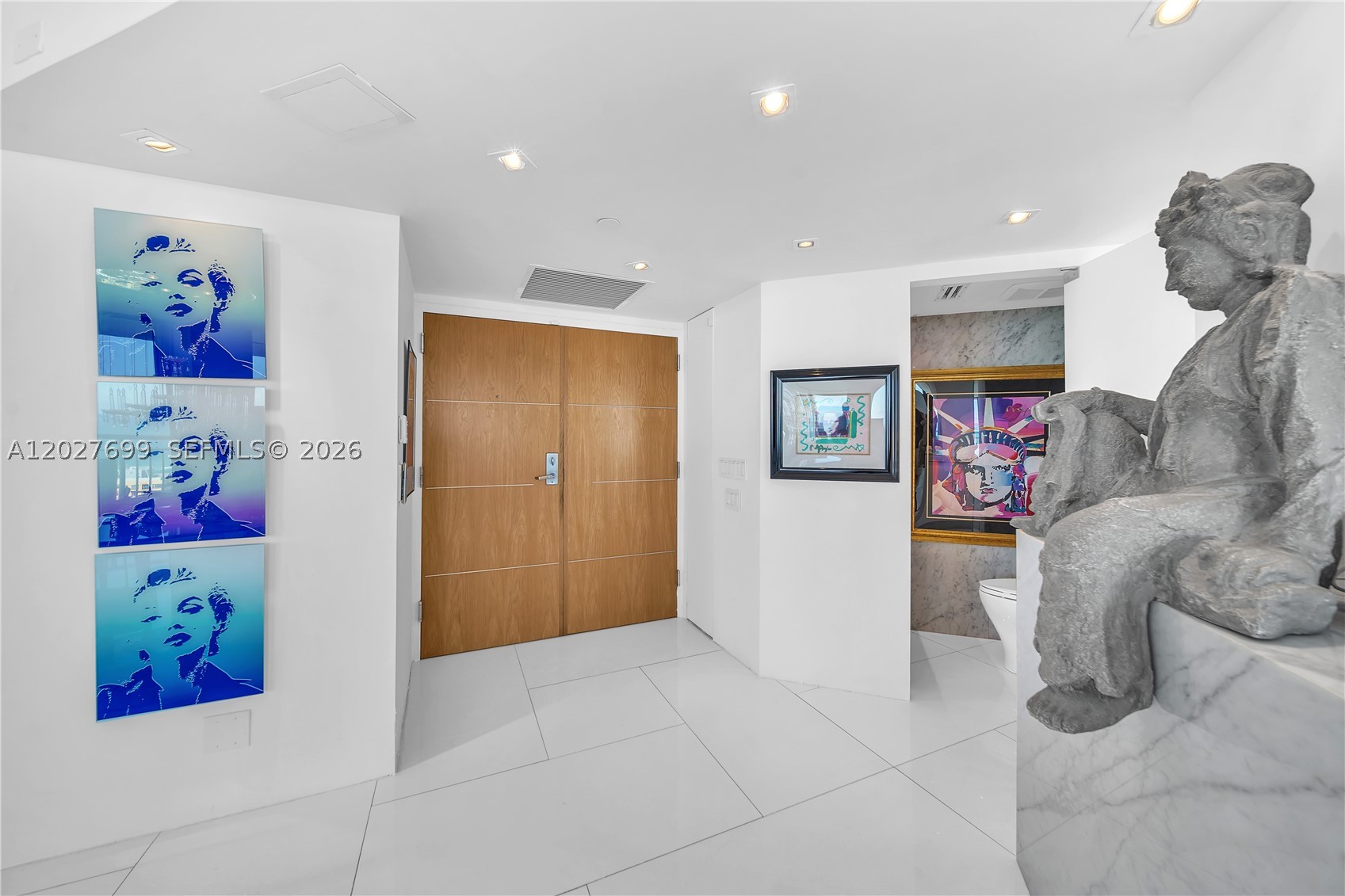 SOUTH POINTE TOWERS CONDO - Residential