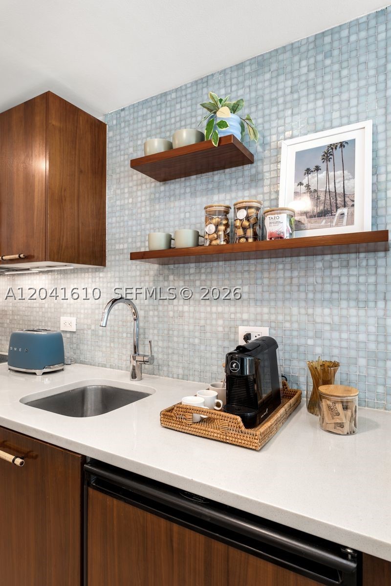 CENTRAL CARILLON BEACH CO - Residential