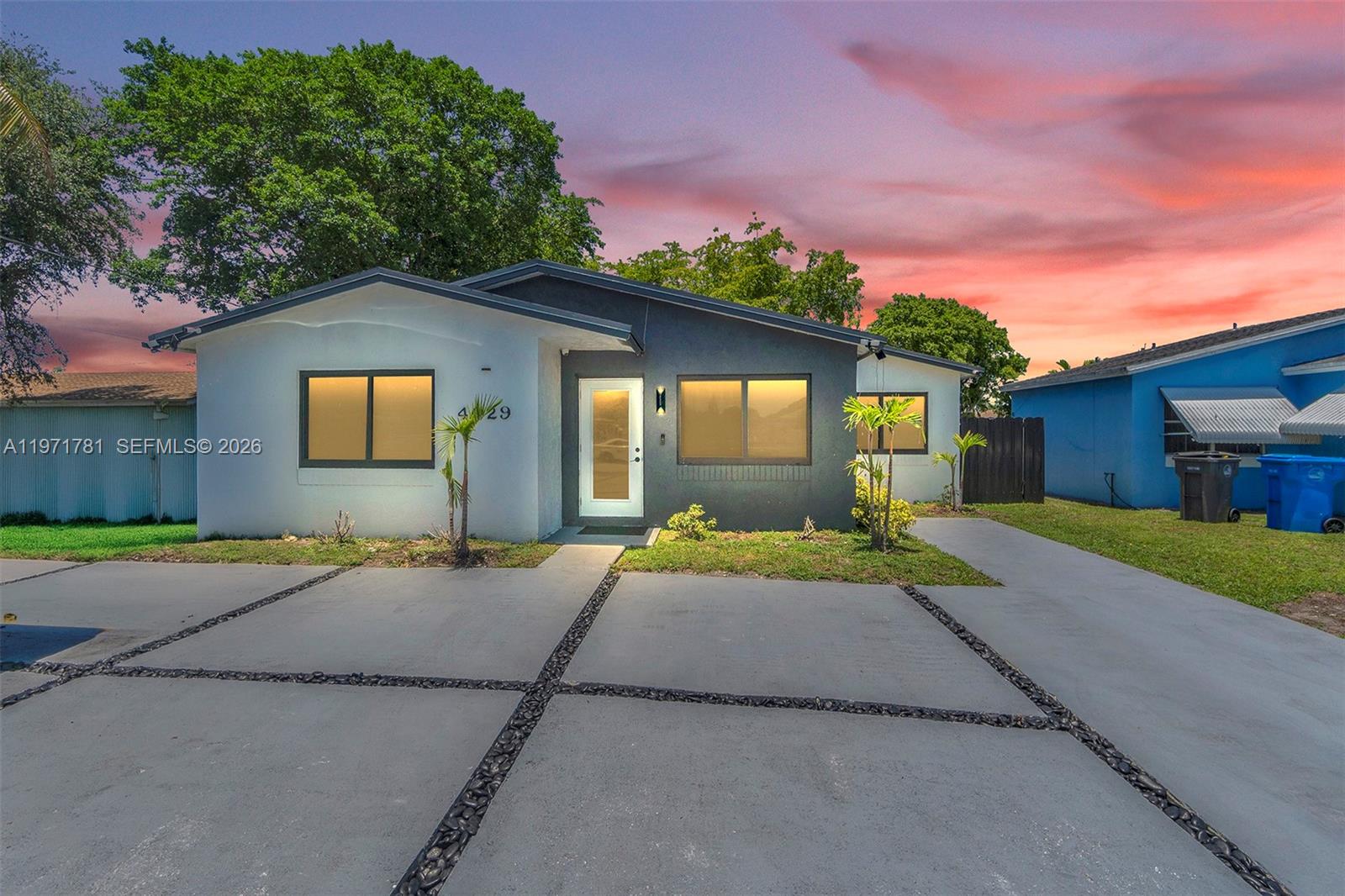 CARVER RANCHES - Residential