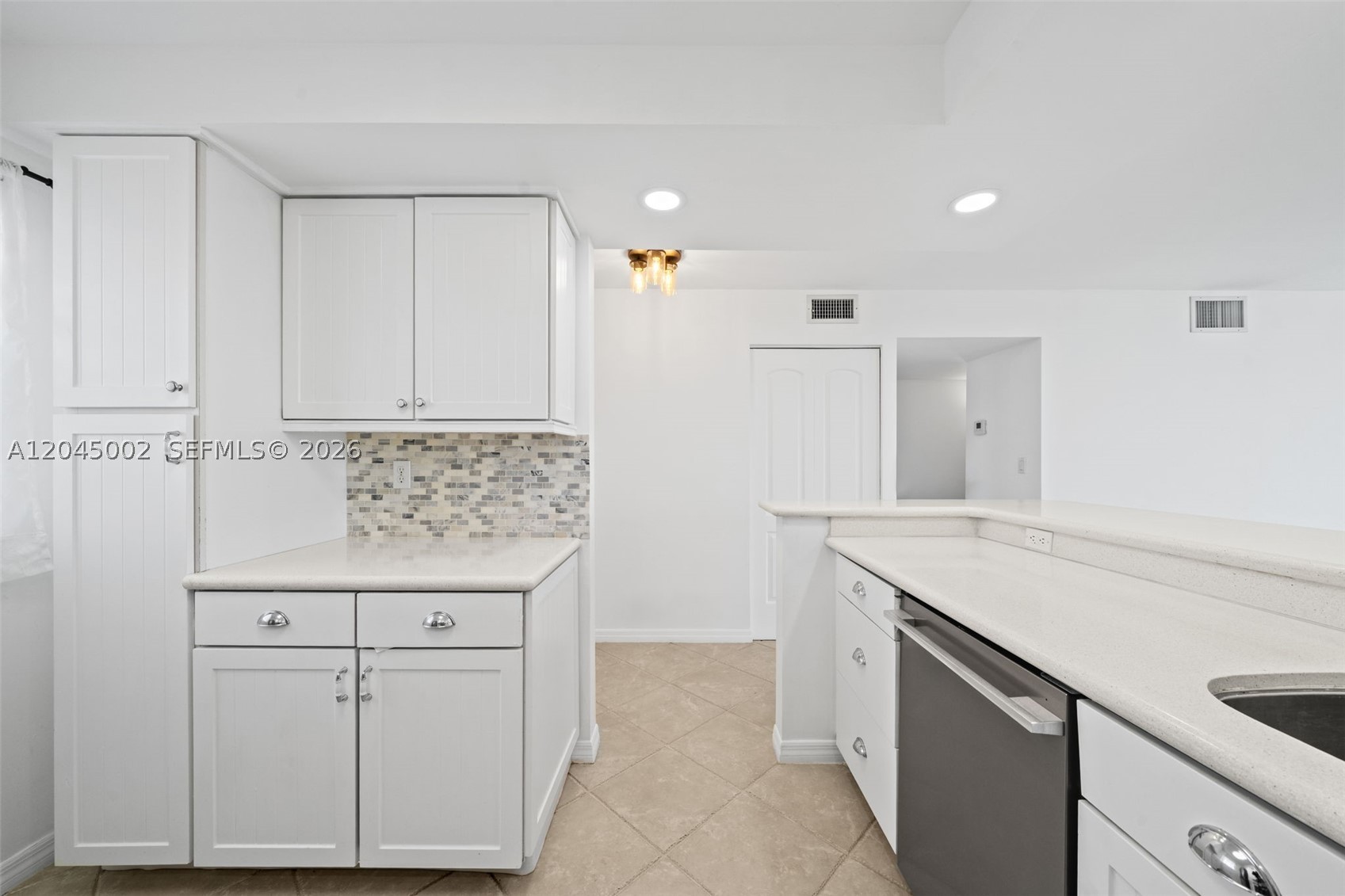 EDEN POINT SOUTH CONDO - Residential