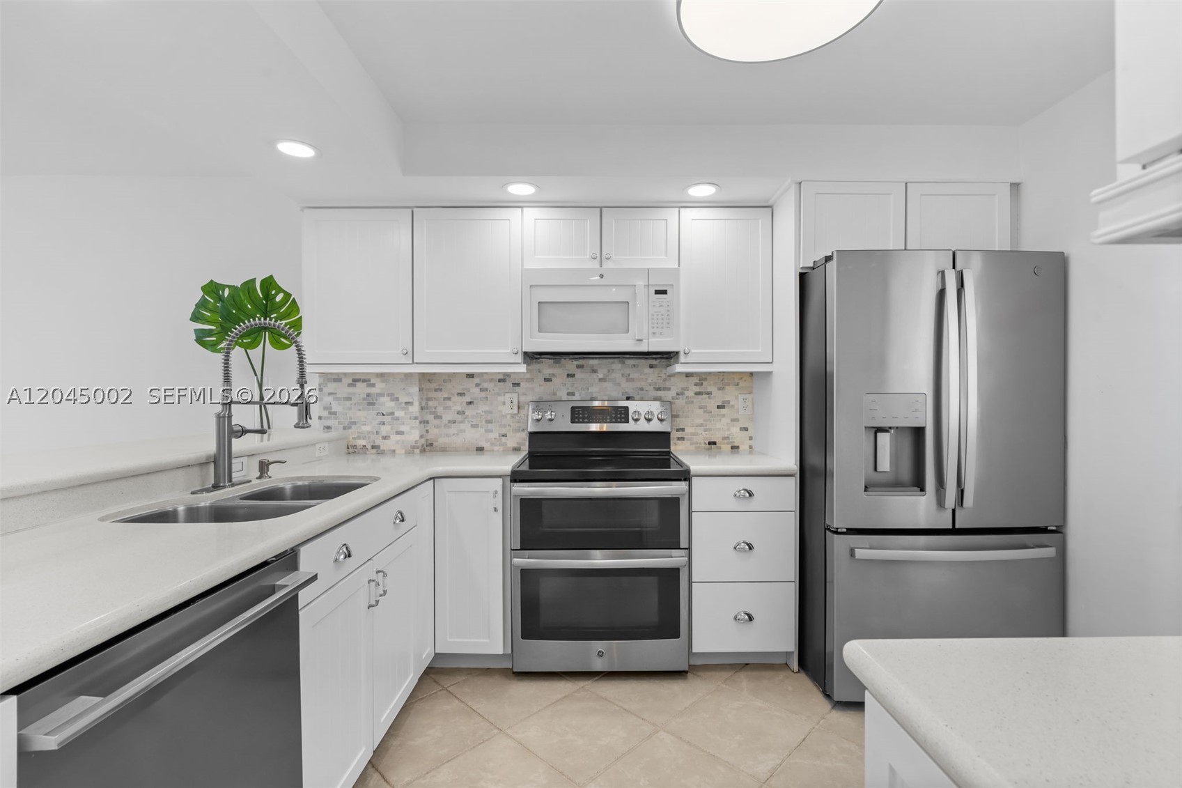 EDEN POINT SOUTH CONDO - Residential