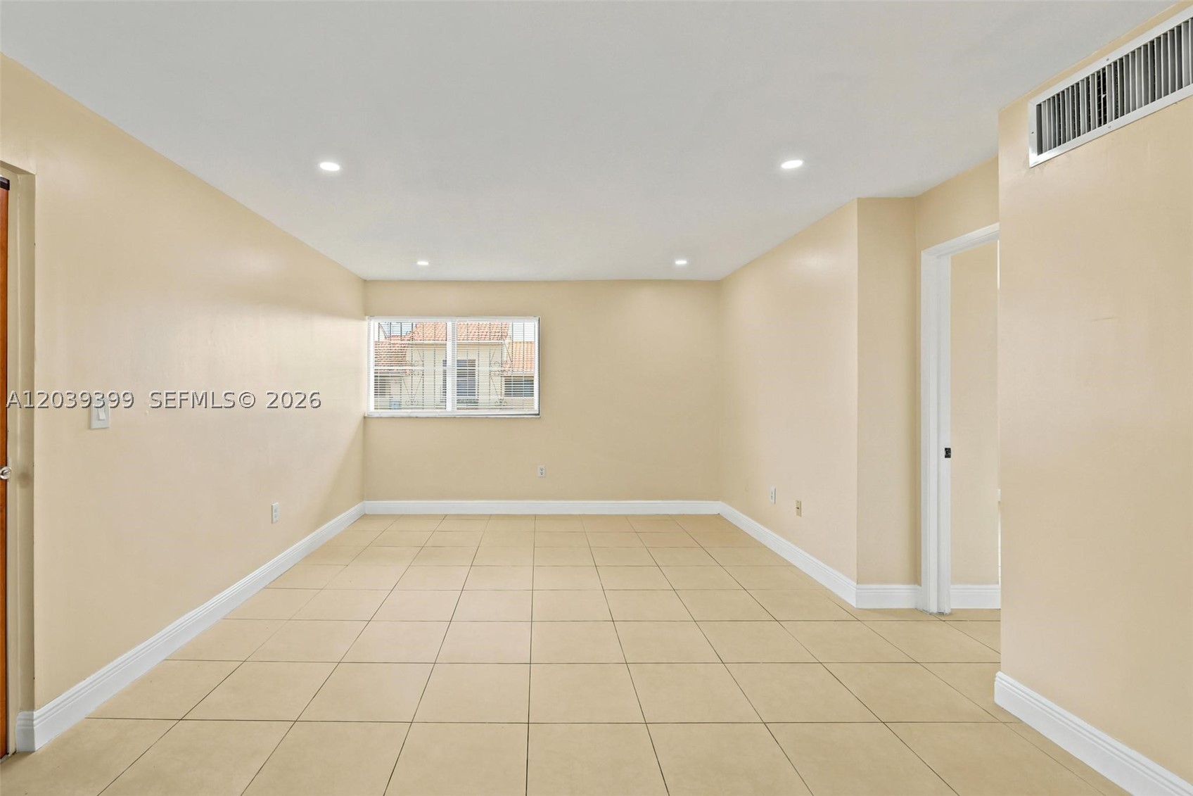 RESIDENCIAL EL PRADO COND - Residential