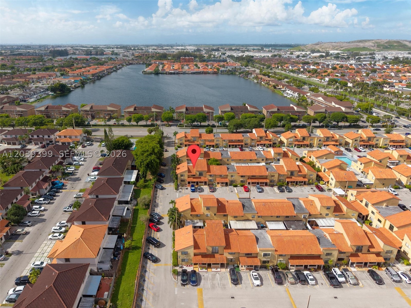 RESIDENCIAL EL PRADO COND - Residential