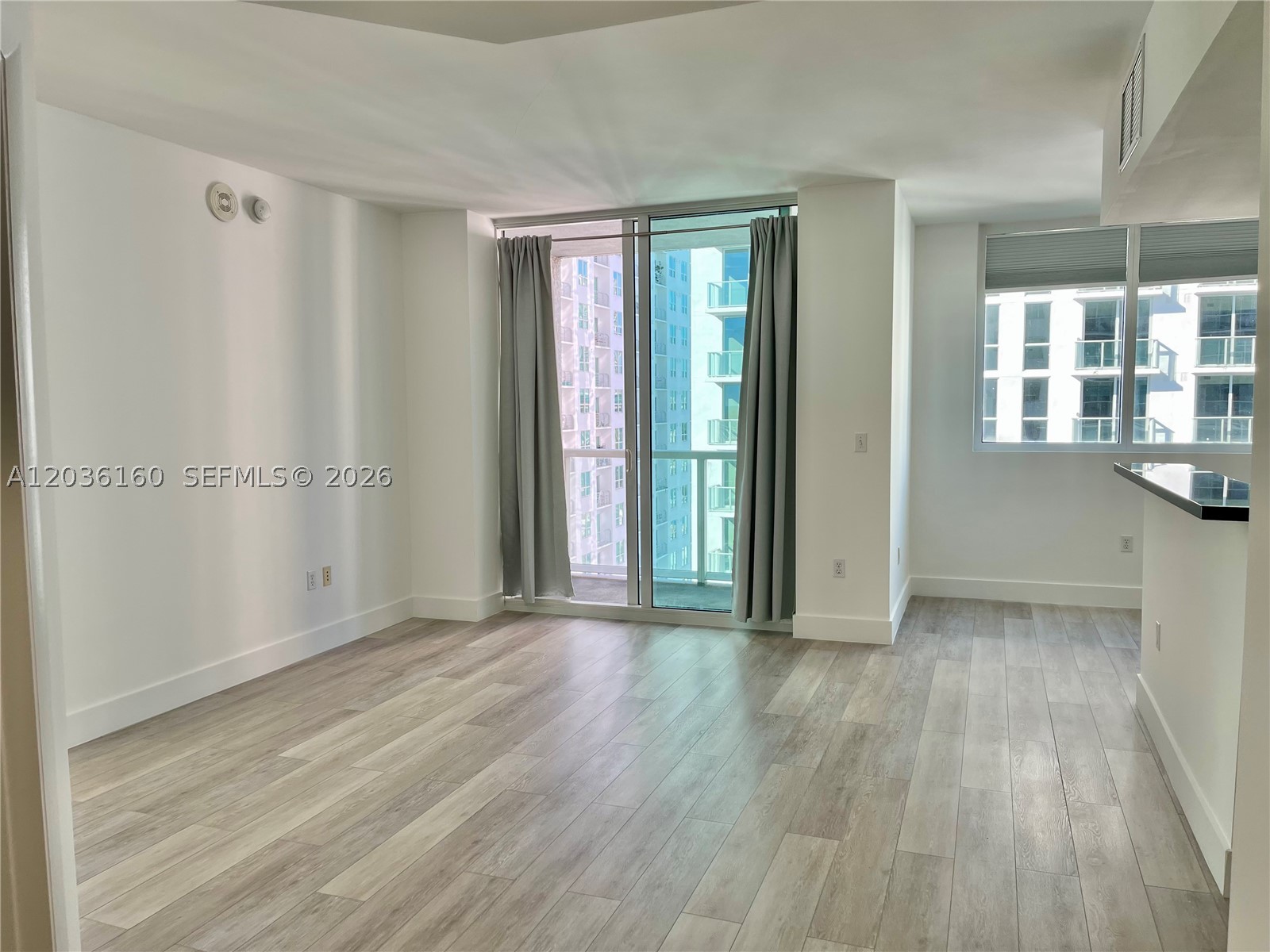 VIZCAYNE SOUTH CONDO - Residential