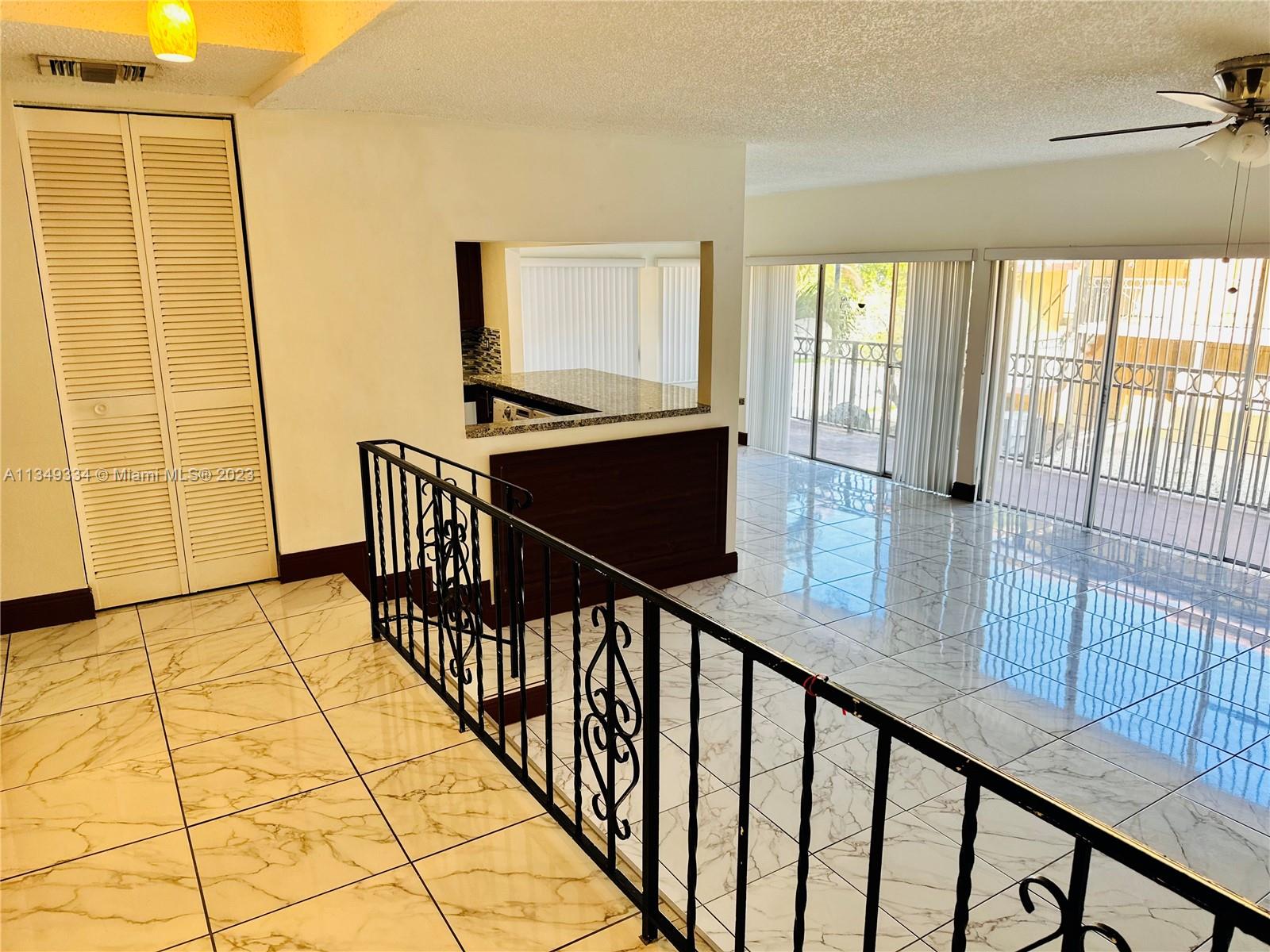 EMERALD ISLES WEST PHASE 1 - Residential Lease