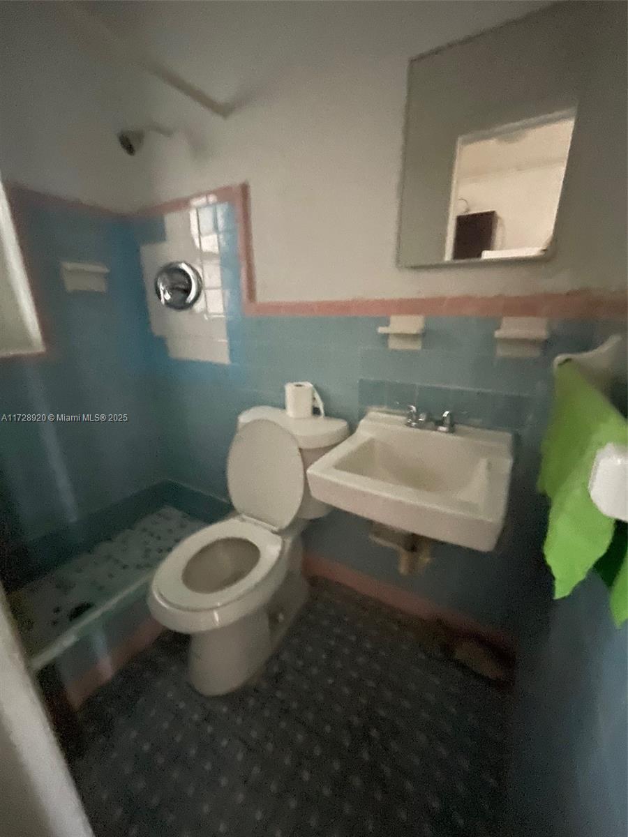 CITY OF MIAMI SOUTH - Residential Lease