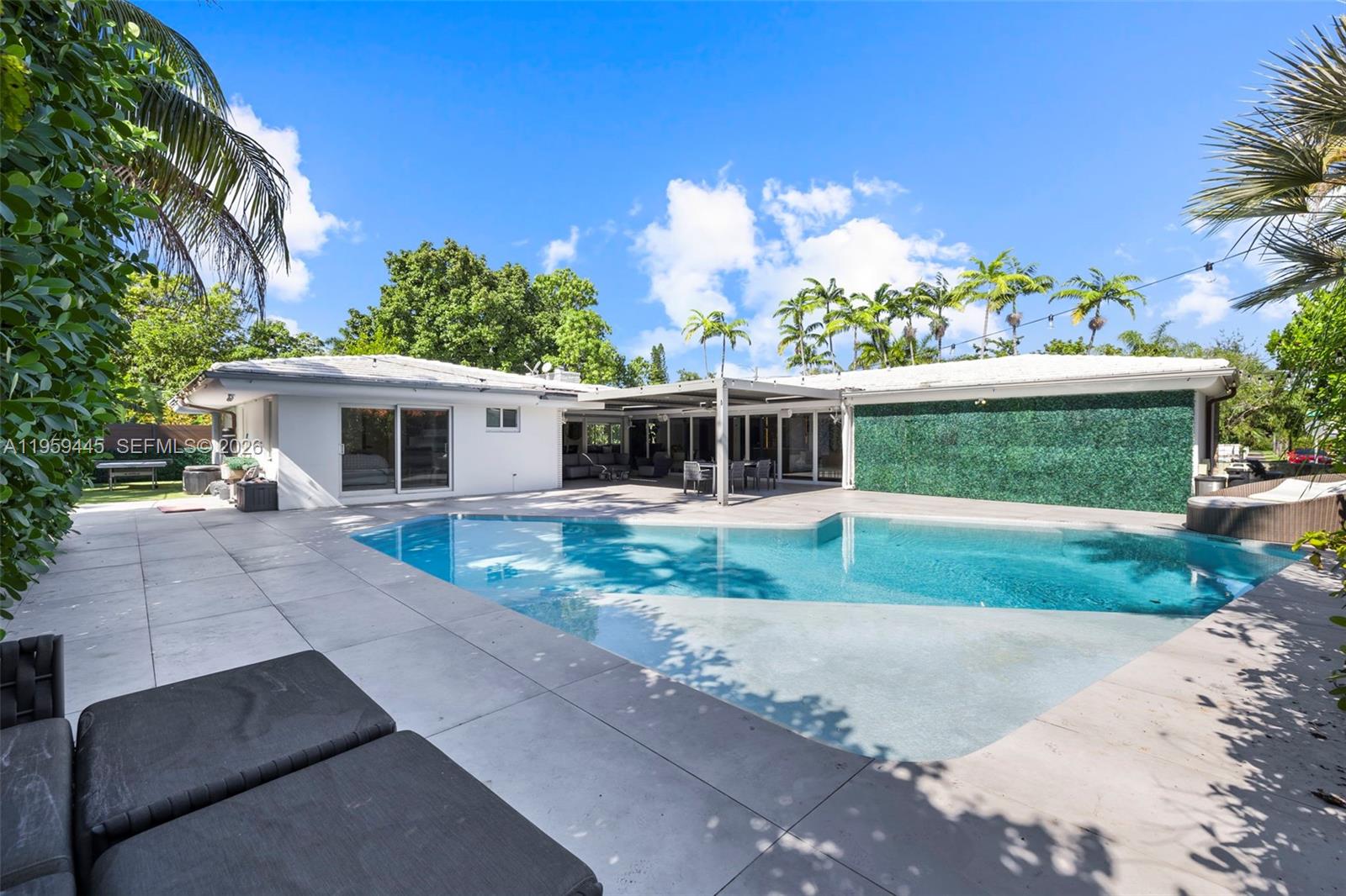 DAVIS HARBOR - Residential