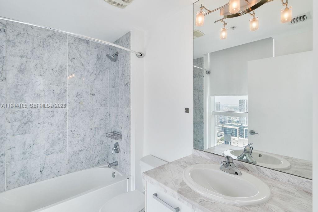 VIZCAYNE SOUTH CONDO - Residential