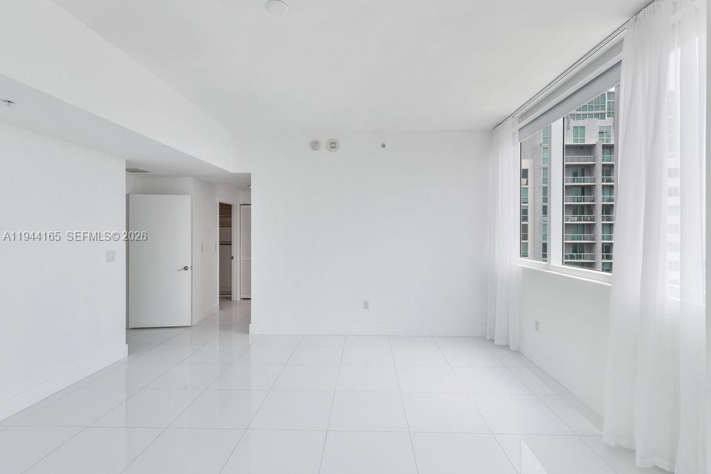 VIZCAYNE SOUTH CONDO - Residential