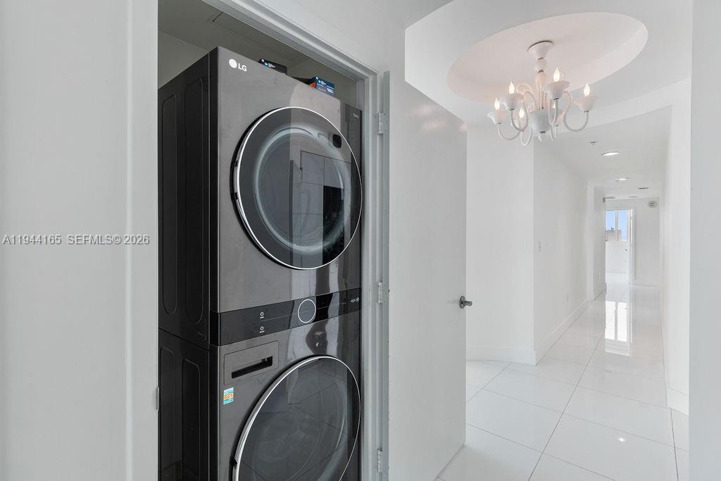VIZCAYNE SOUTH CONDO - Residential