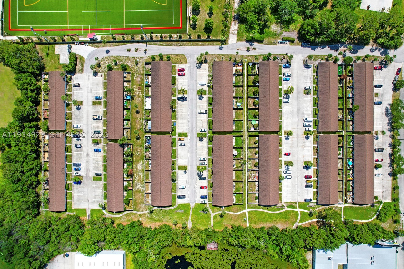 MOULTRIE LAKES - Residential Income