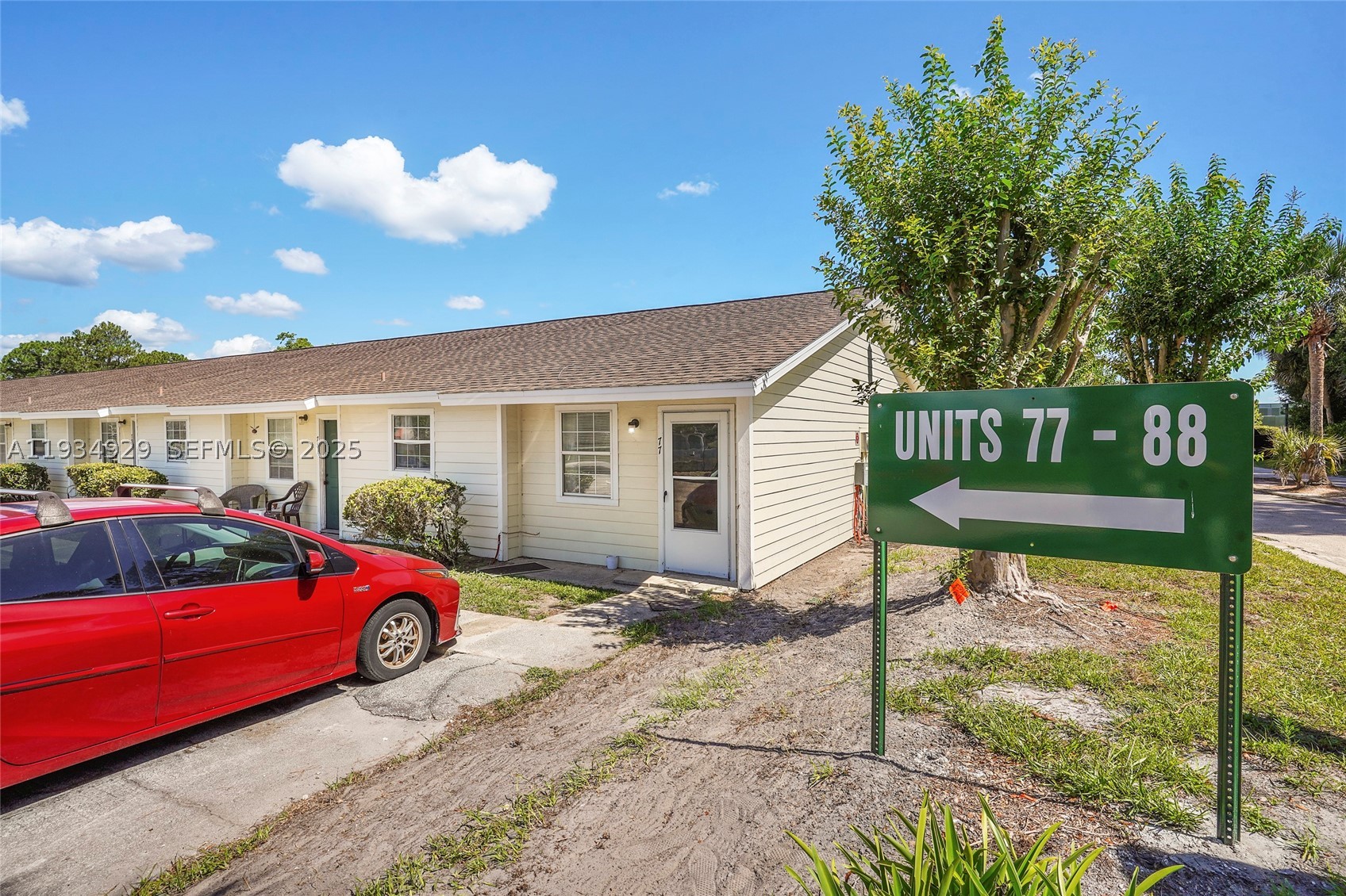 MOULTRIE LAKES - Residential Income
