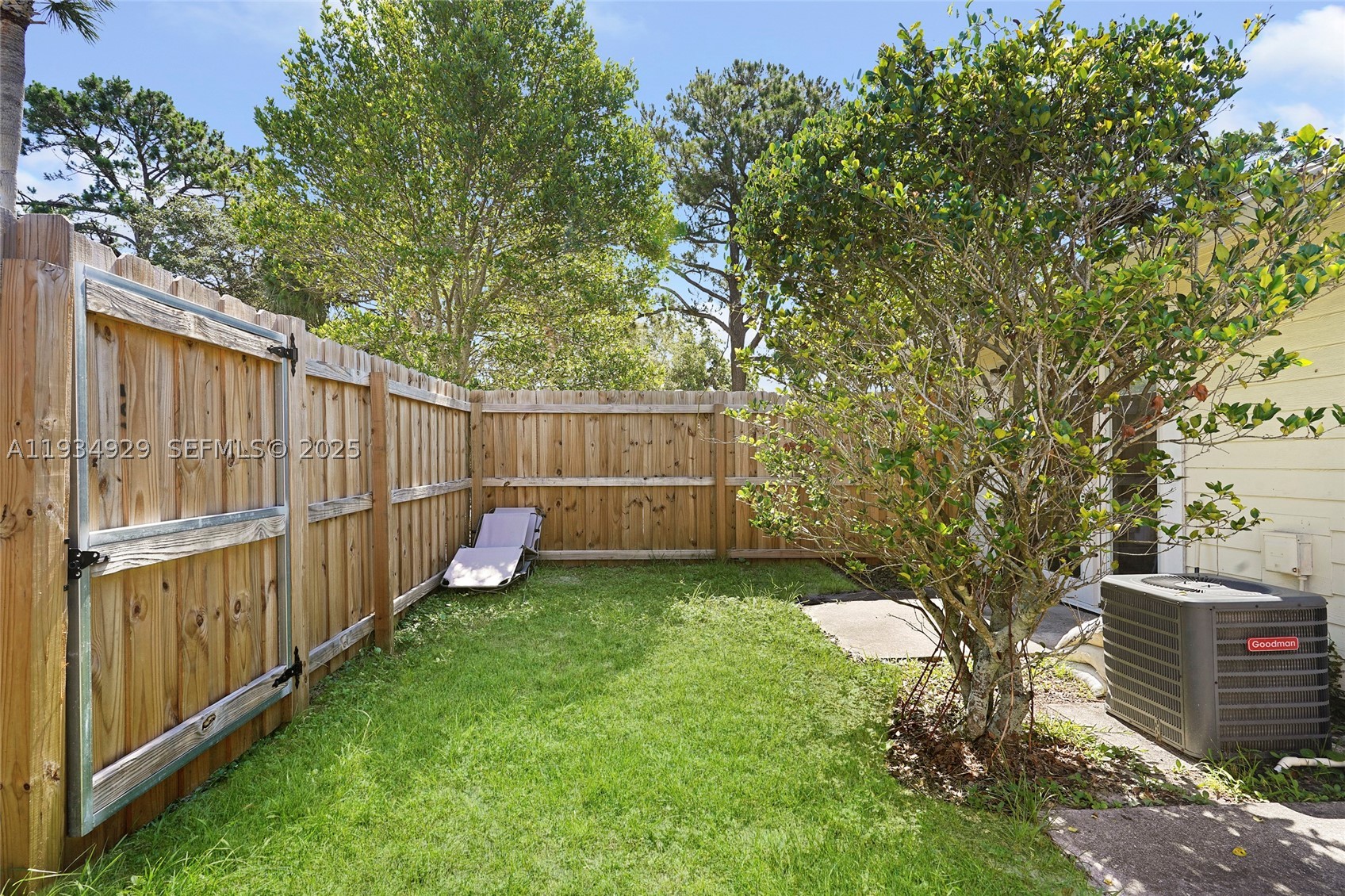 MOULTRIE LAKES - Residential Income