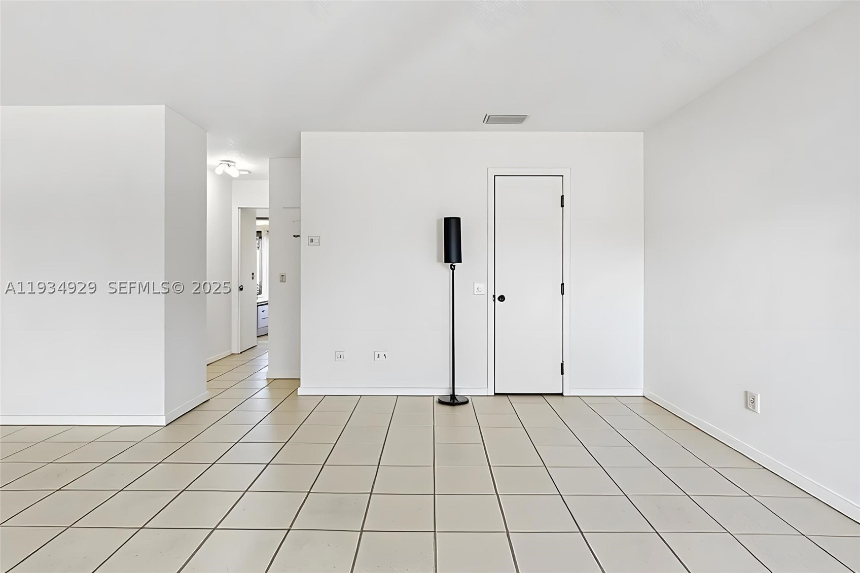 MOULTRIE LAKES - Residential Income