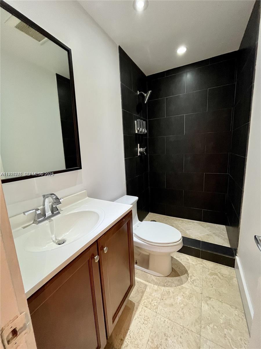 SUNSET PALMS WEST CONDO - Residential