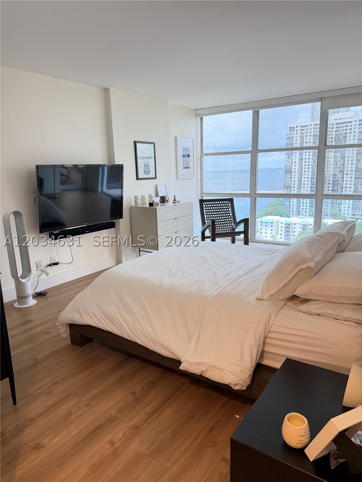 BRICKELL PLACE PHASE II C - Residential Lease