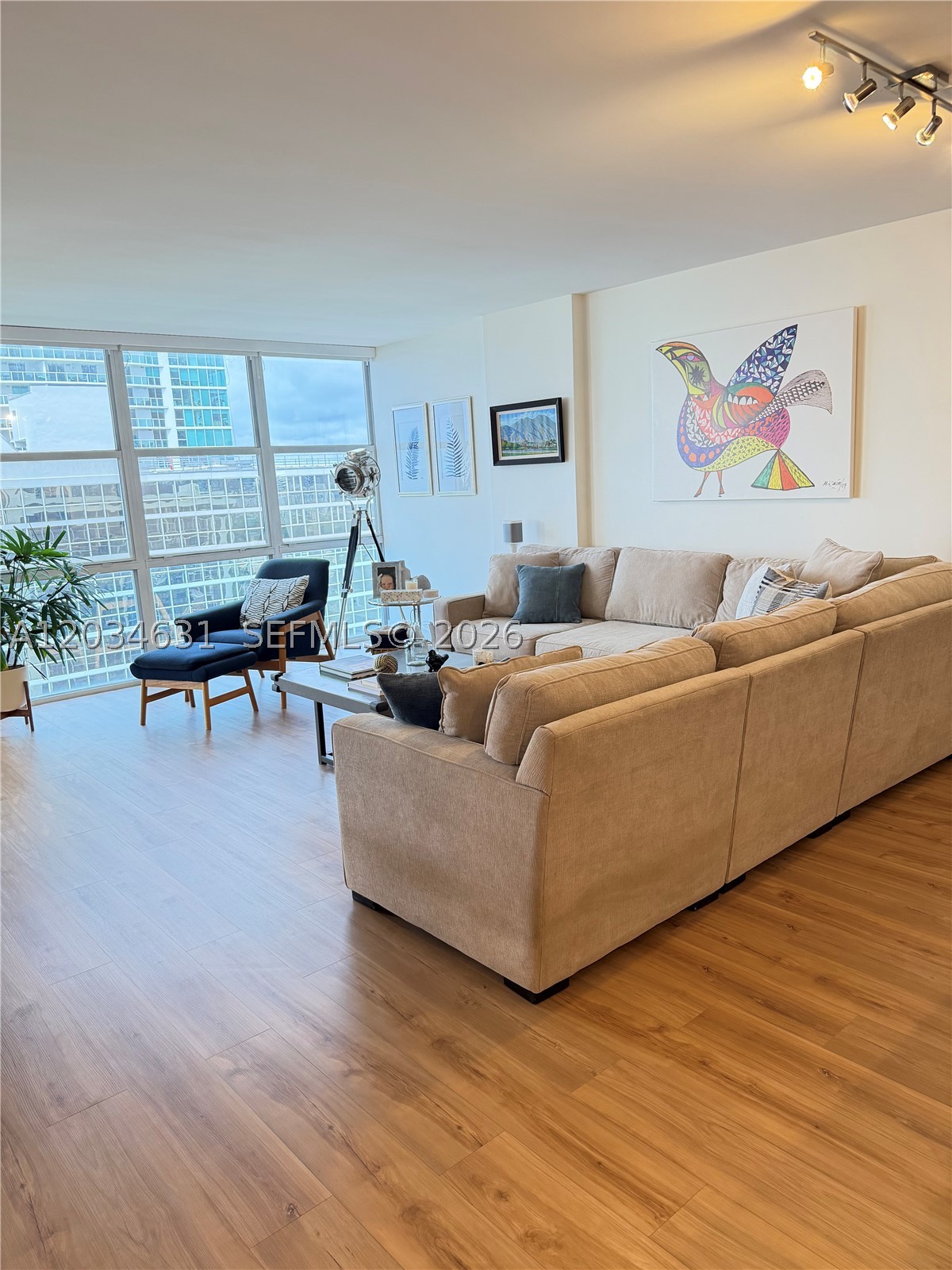 BRICKELL PLACE PHASE II C - Residential Lease