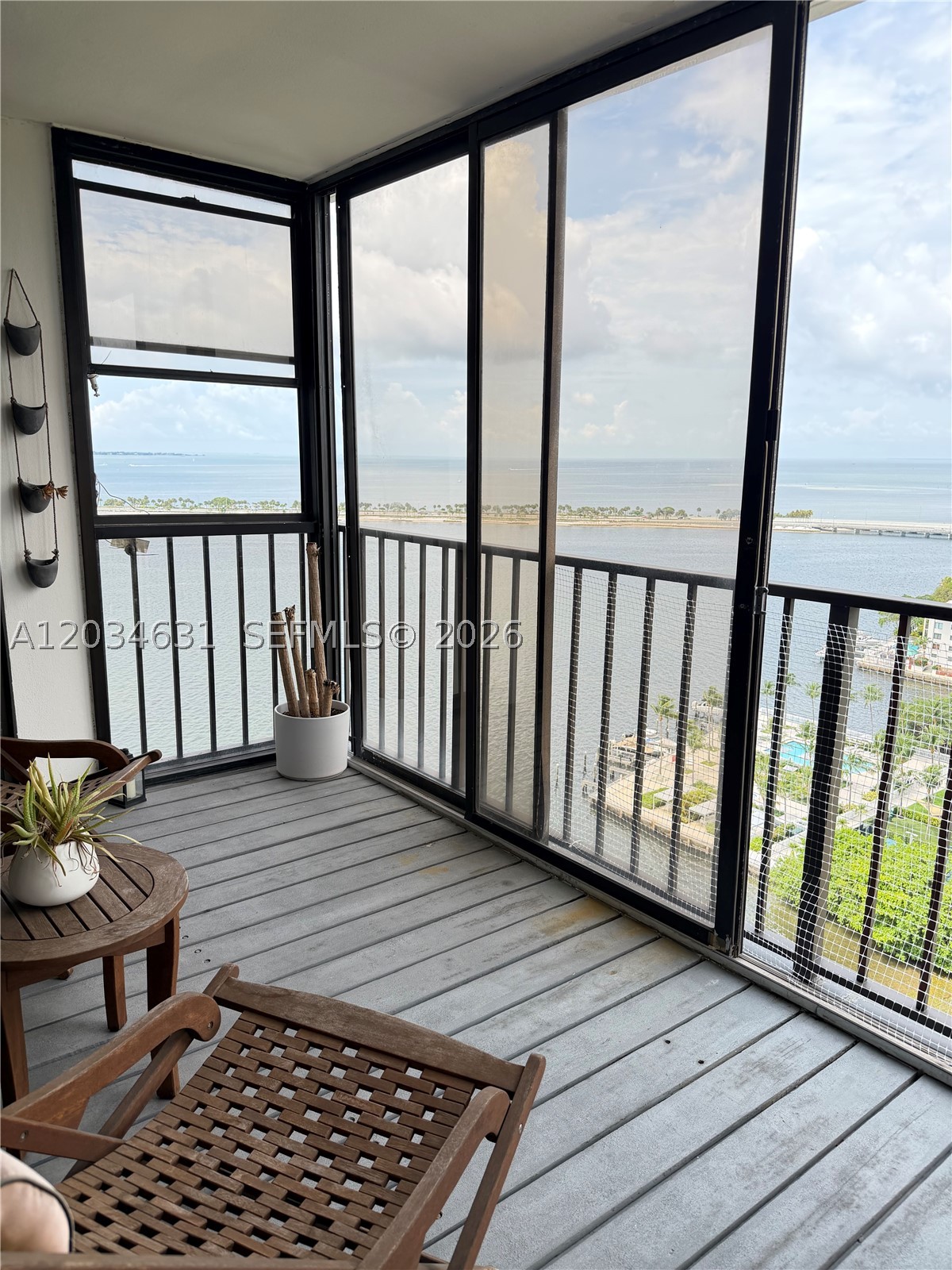 BRICKELL PLACE PHASE II C - Residential Lease