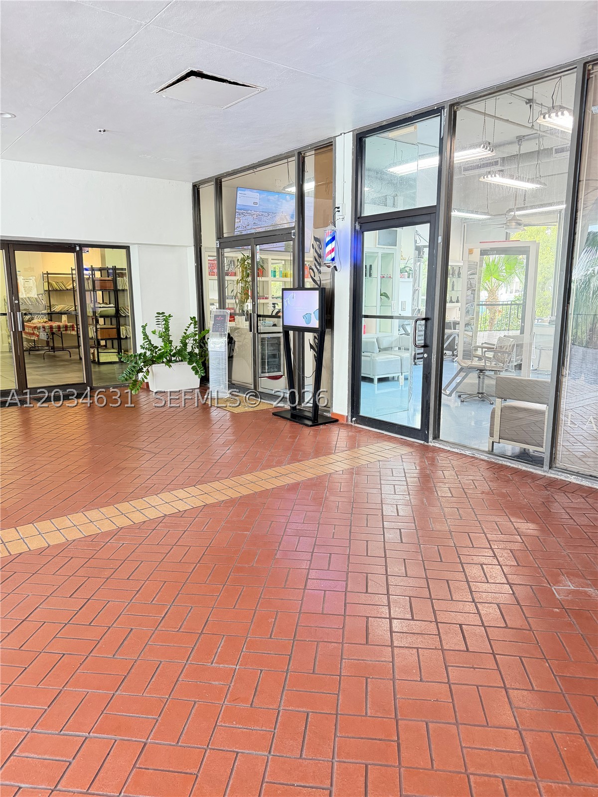 BRICKELL PLACE PHASE II C - Residential Lease